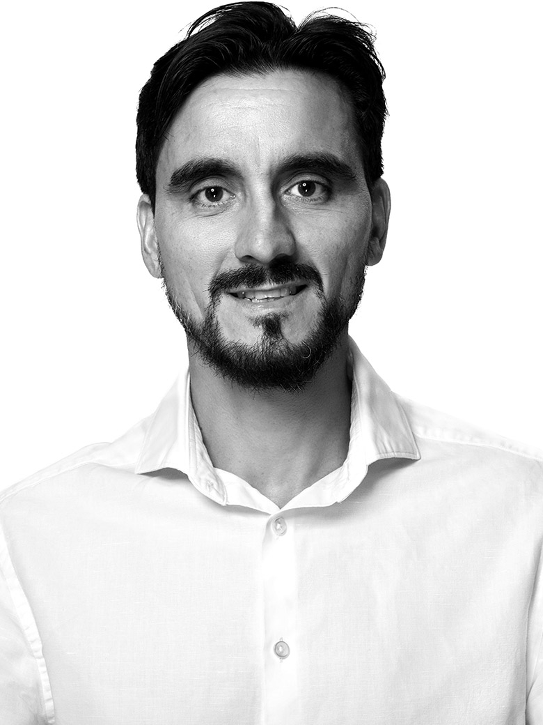 Alejandro Rosetti Business Headshot