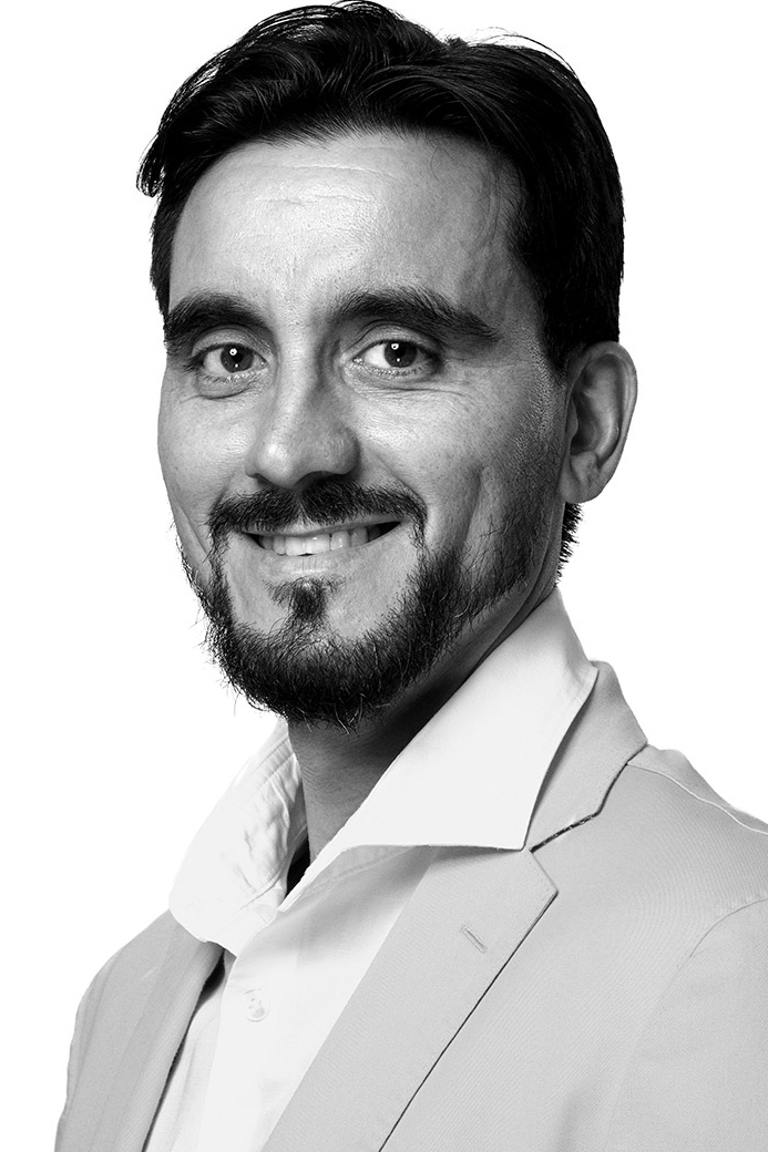 Alejandro Rosetti Business Headshot